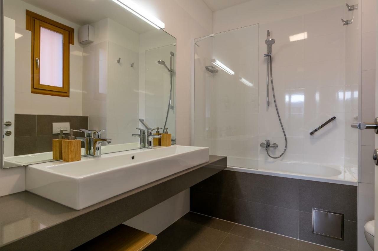 Luxury Apartment Kampanel Split Exterior photo