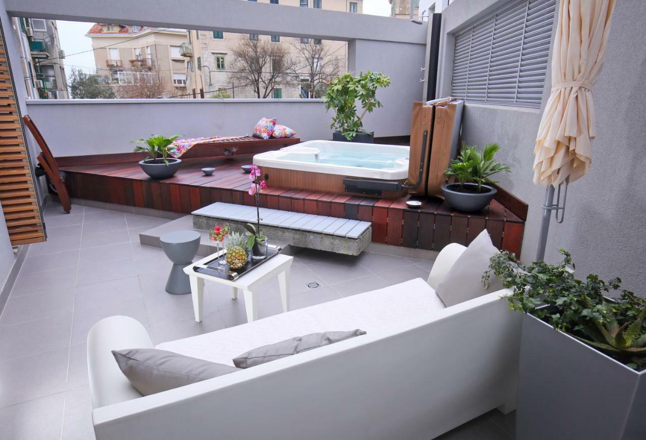 Luxury Apartment Kampanel Split Exterior photo